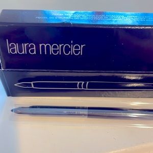 New in box! 1 Laura Mercier Smoky Eye Liner Brush. Lowest price plus free gift.